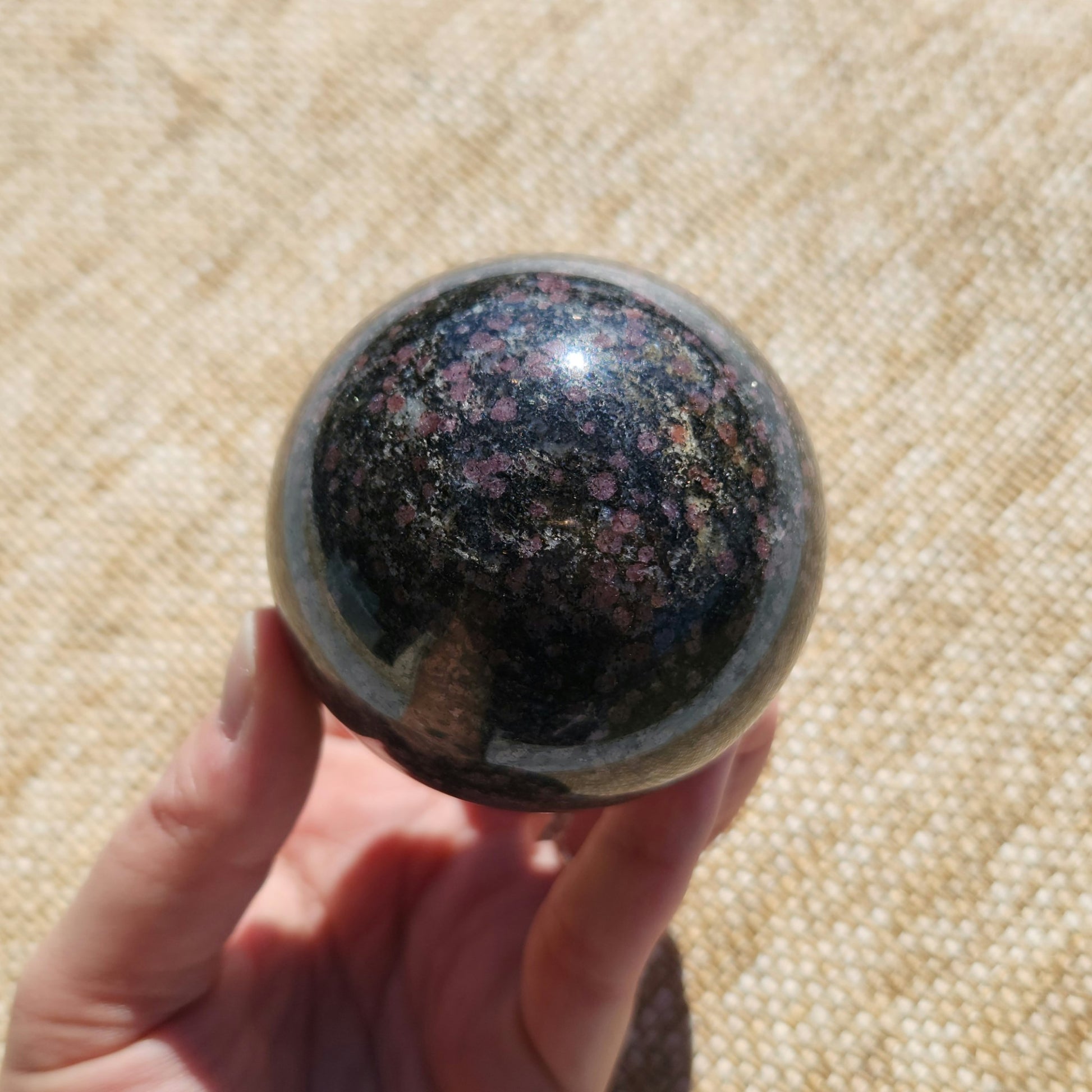 Garnet in Matrix Sphere 466g