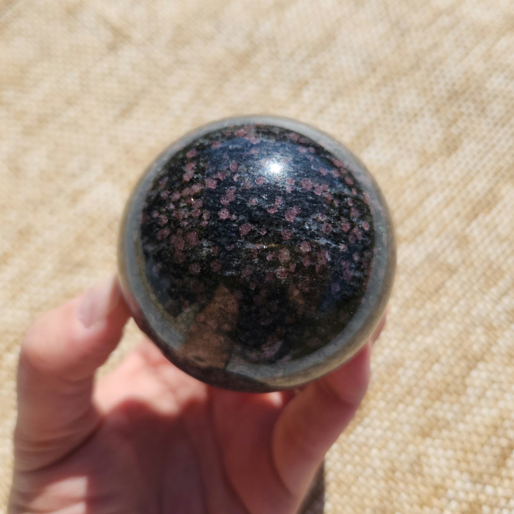 Garnet in Matrix Sphere 466g