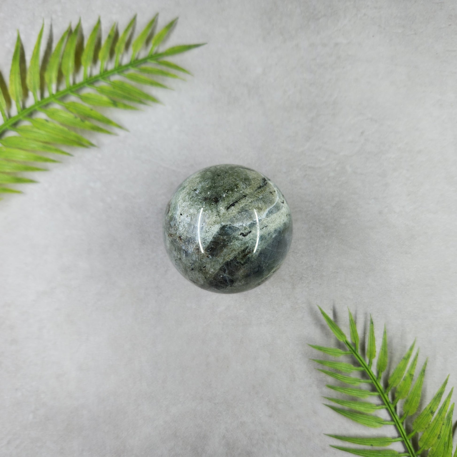 Labradorite Sphere 148g