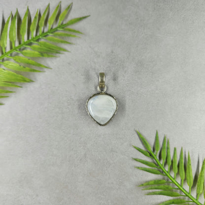 Rainbow Moonstone Pendant