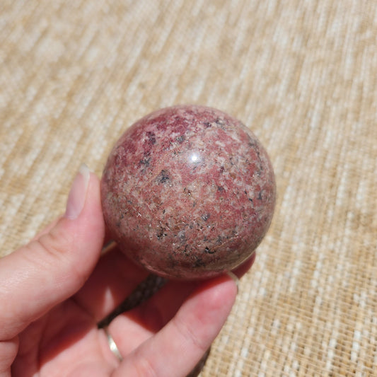 Red Marble Sphere 259g