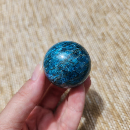 Apatite Sphere 3.5cm