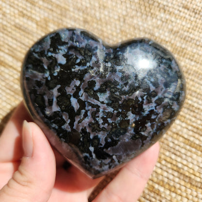 Indigo Gabbro Heart 359g