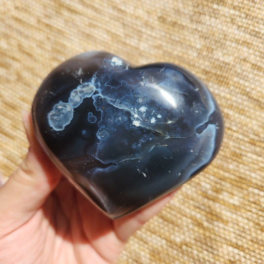 Orca Agate Heart 230g