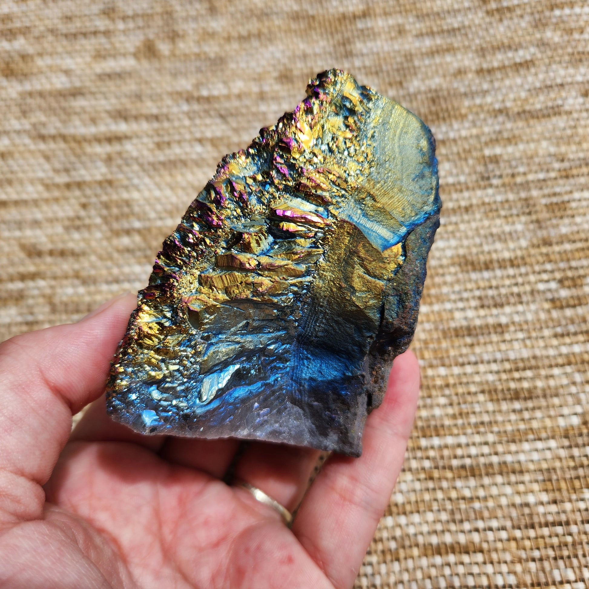 Titanium Aura Amethyst 283g